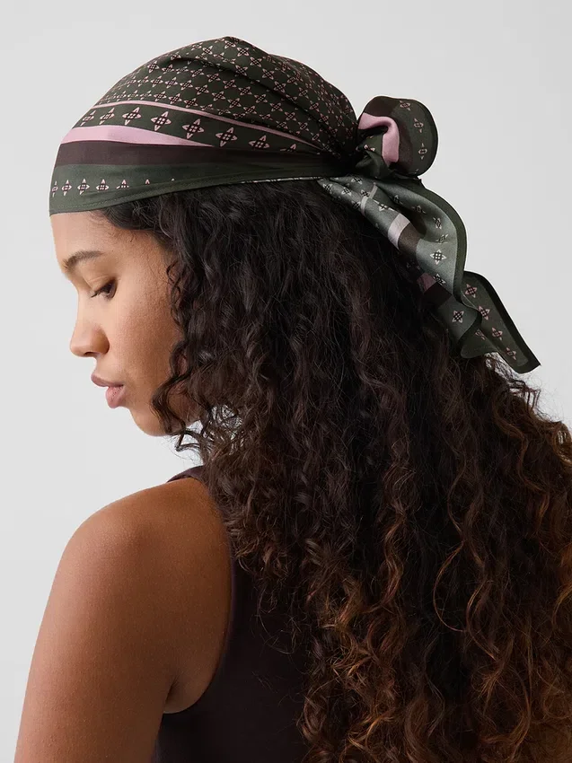 %100 İpek Büyük Boy Üçgen Bandana Atkı