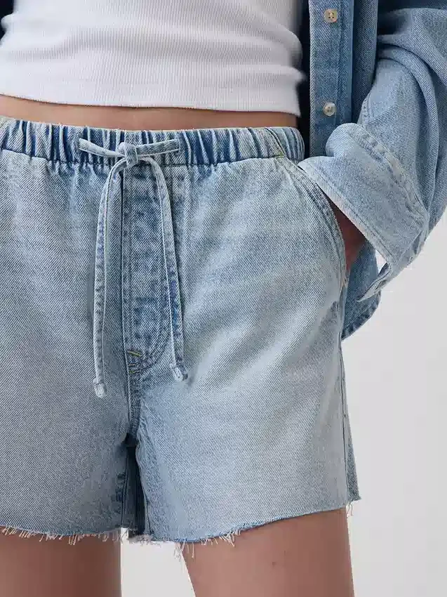 3,5 inç Ultra Yumuşak, Düşük Bel, Rahat Denim Şortlar