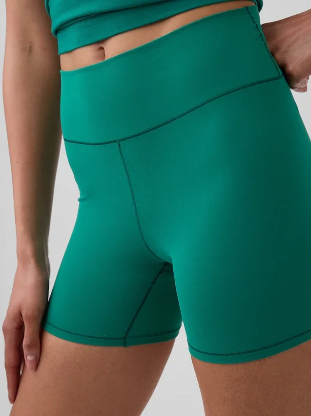 4" GapFit Pürüzsüz Bisiklet Şortu