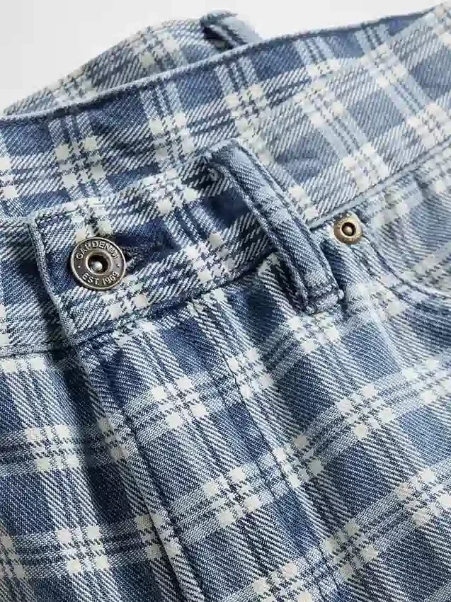 90'lar Tarzı Bol Kesim Kareli Denim Şortlar