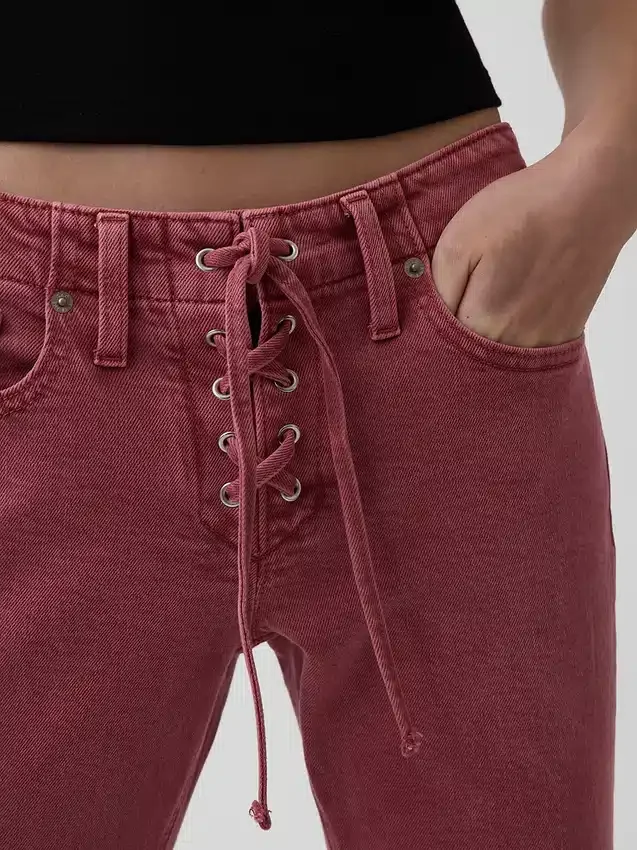 Alçak Bel Bağcıklı '90'lar Tarzı Dar Düz Kesim Jean