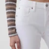 Alçak Bel Uzun ve Dar Kesim Jean'ler