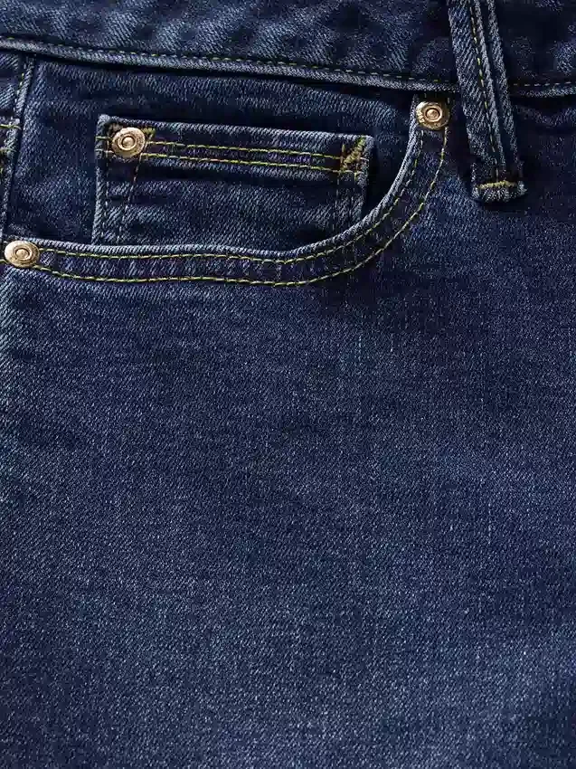 Alçak Bel Uzun ve Dar Kesim Jean'ler