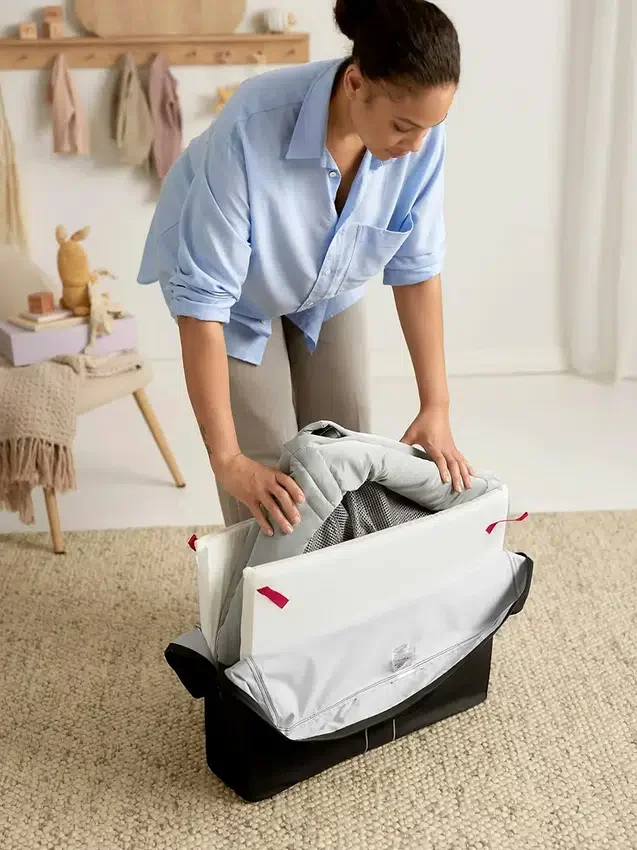 Babybjorn Seyahat Beşiği Light ve Çarşaf Seti