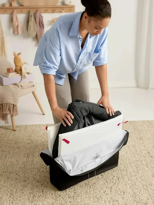 Babybjorn Seyahat Beşiği Light ve Çarşaf Seti