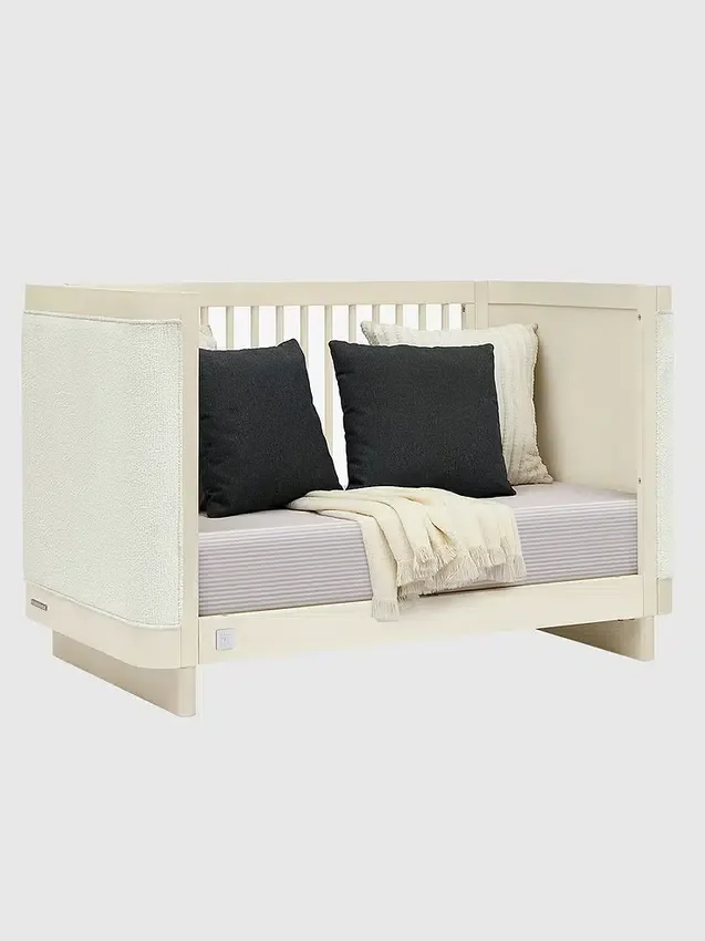 babyGap Callie 4'ü 1 Arada Döşemeli Bebek Yatağı