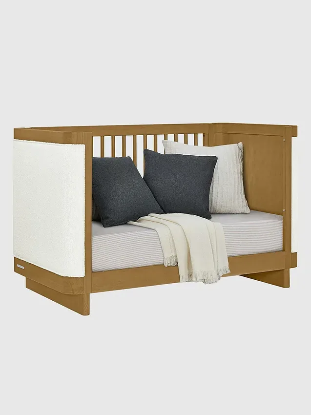 babyGap Callie 4'ü 1 Arada Döşemeli Bebek Yatağı