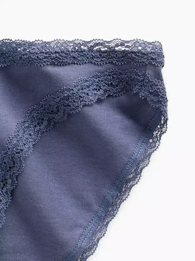 En Yumuşak Organik Streç Pamuklu Dantel Kenarlı Bikini