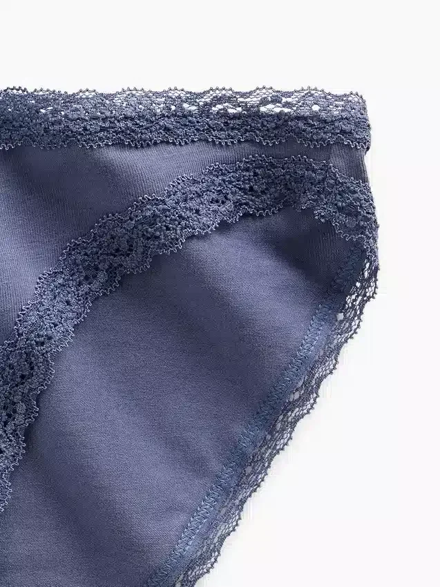 En Yumuşak Organik Streç Pamuklu Dantel Kenarlı Bikini