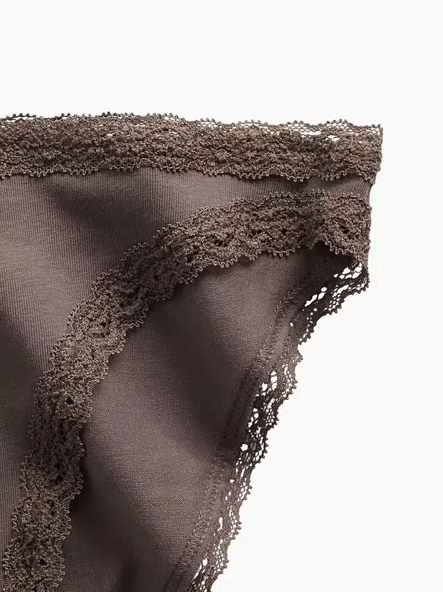 En Yumuşak Organik Streç Pamuklu Dantel Kenarlı Bikini
