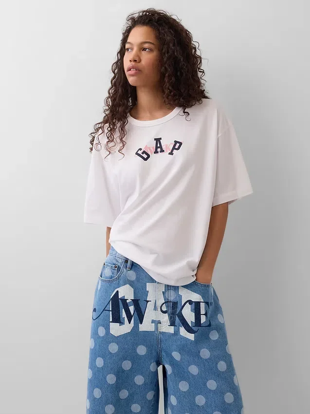 Gap × Awake Ny Rahat Kesim Logolu Tişört