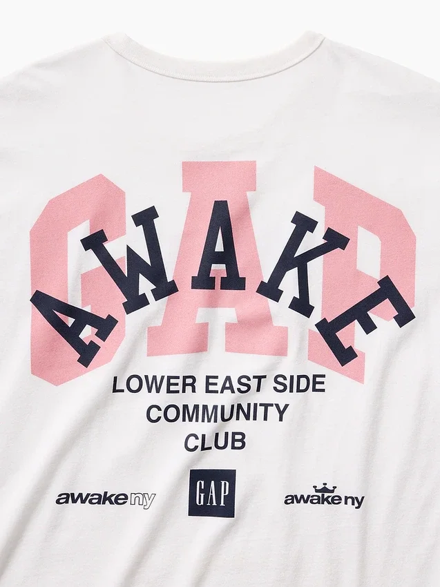 Gap × Awake Ny Rahat Kesim Logolu Tişört