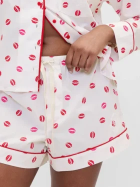 GAP × Summer Fridays Poplin Kiss Pijama Şortları