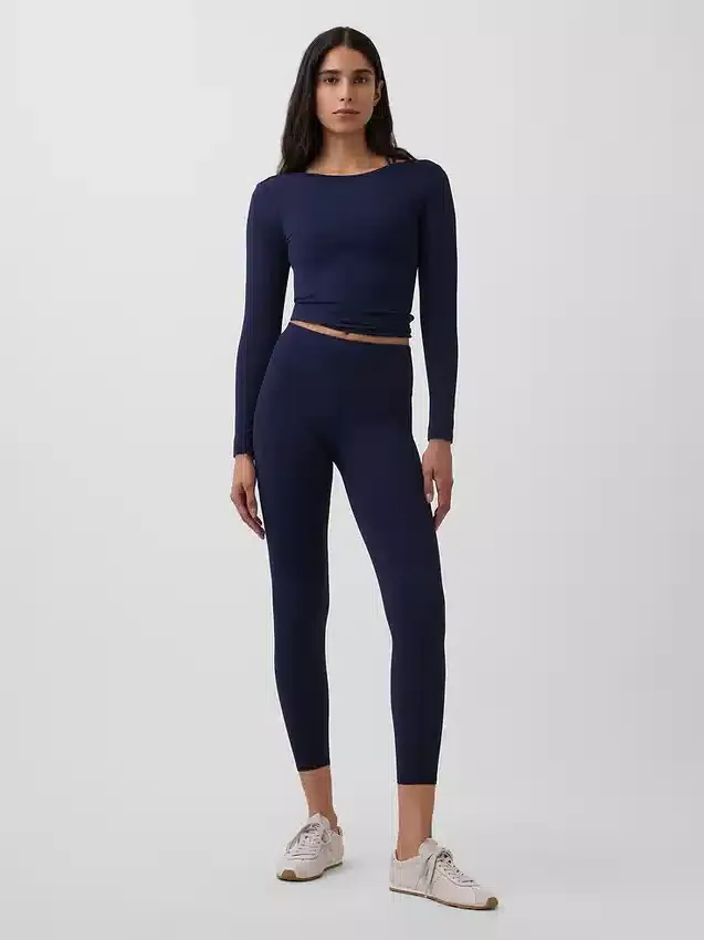GapFit Pürüzsüz Kayık Yaka Tişört