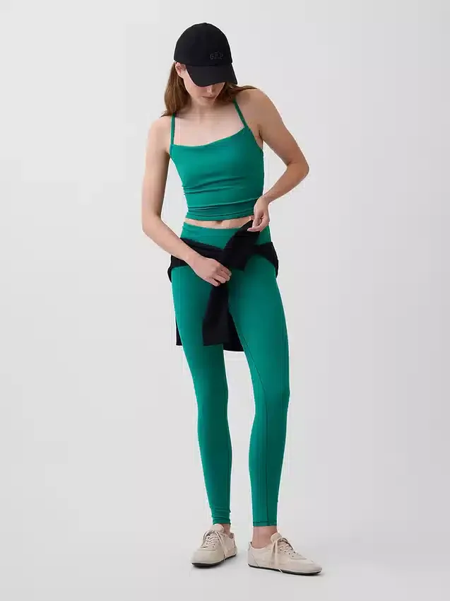 GapFit Pürüzsüz Racerback Kısa Tank Top