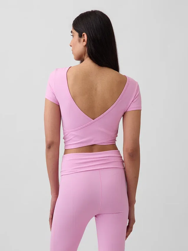 GapFit Smooth Çift Taraflı Sarma Kısa Üst