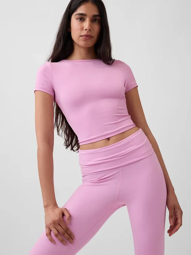 GapFit Smooth Çift Taraflı Sarma Kısa Üst
