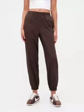 GapFit Tech Yüksek Bel Fermuarlı Paça Jogger Pantolon