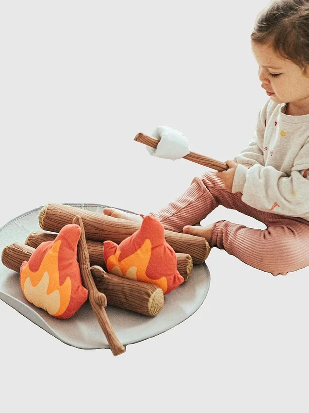 Kamp Ateşi ve Smores Küçük Çocuk Oyuncağı