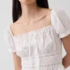 Kare Yaka Dantel Süslemeli Peplum Bluz