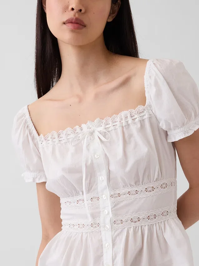 Kare Yaka Dantel Süslemeli Peplum Bluz