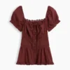 Kare Yaka Dantel Süslemeli Peplum Bluz