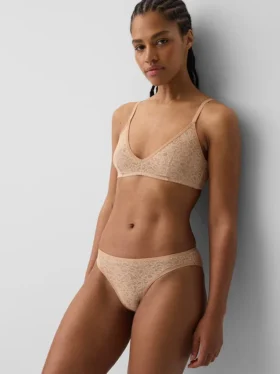 Madesoft Dantelli Derin Yaka Bralette