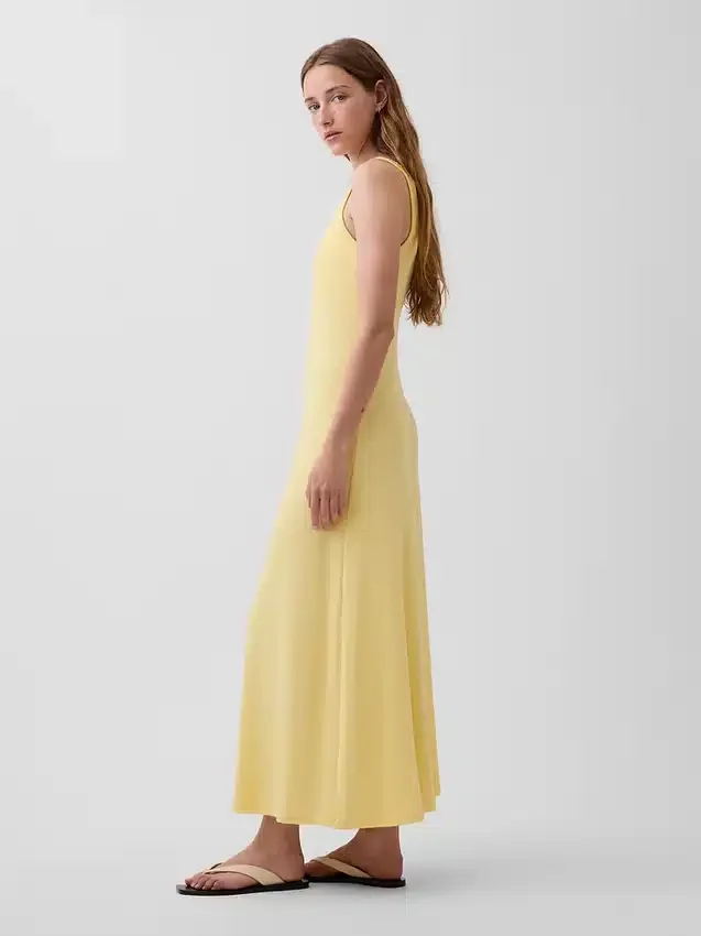 Modern Nervürlü Kare Yaka Maxi Elbise