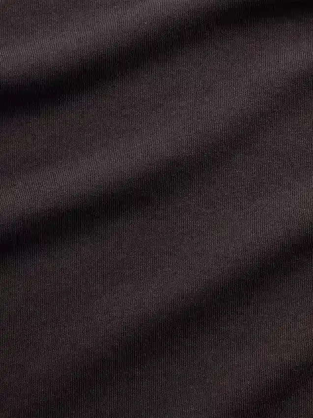 Modern V Yaka Tişört