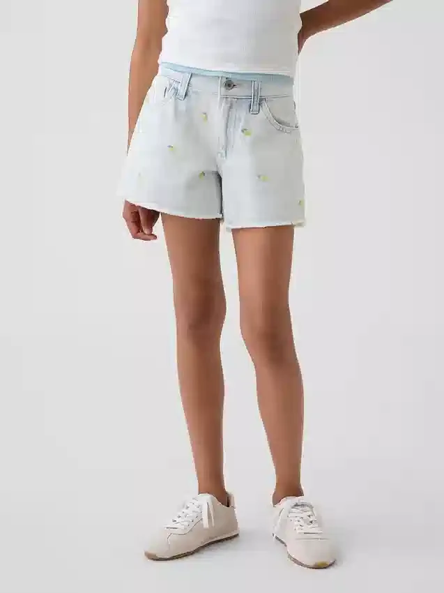 Çocuklar İçin Alçak Bel, Geniş Paça, Nakışlı Limon Desenli Denim Şortlar