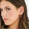 Pierced Co Huggie Küpeler için Hot Pink Flower Charm