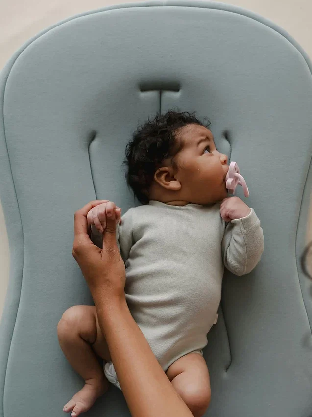 Snuggle Me Bebek Şezlongu Curve