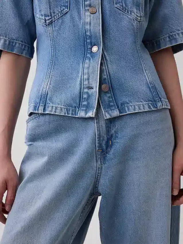 Ultra Yumuşak Denim Cepli Gömlek