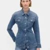 Vücut Hatlarını Vurgulayan Uzun Denim Ceket