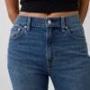 Yüksek Bel '90'lar Stilinde Dar Düz Kesim Kısa Jean